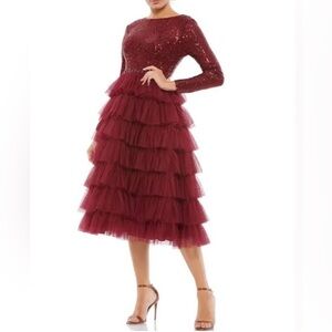 NWT macduggal Long Sleeve Ruffle Tiered Midi Dress